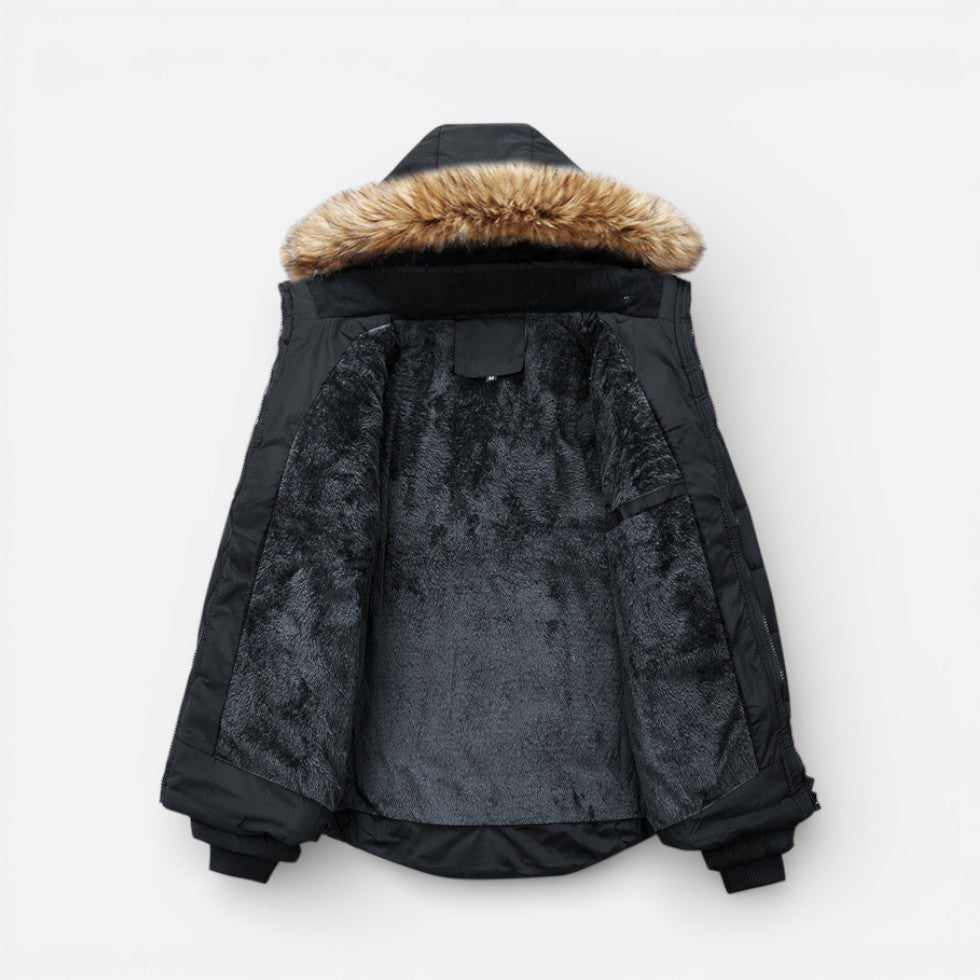 Herren Steppjacke mit Kapuze und Kunstfellbesatz