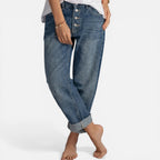 Damejeans med knaplukning og lige ben