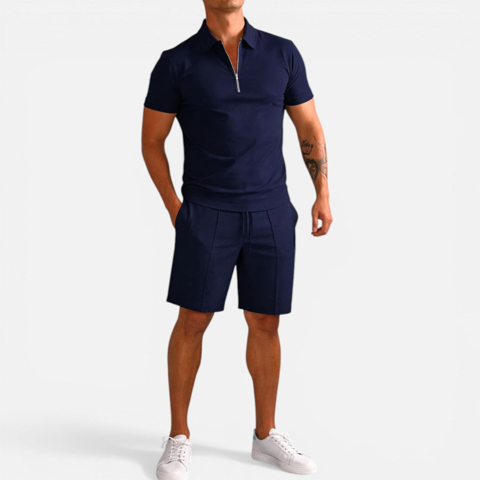 Todelt sæt med polo T-shirt og shorts