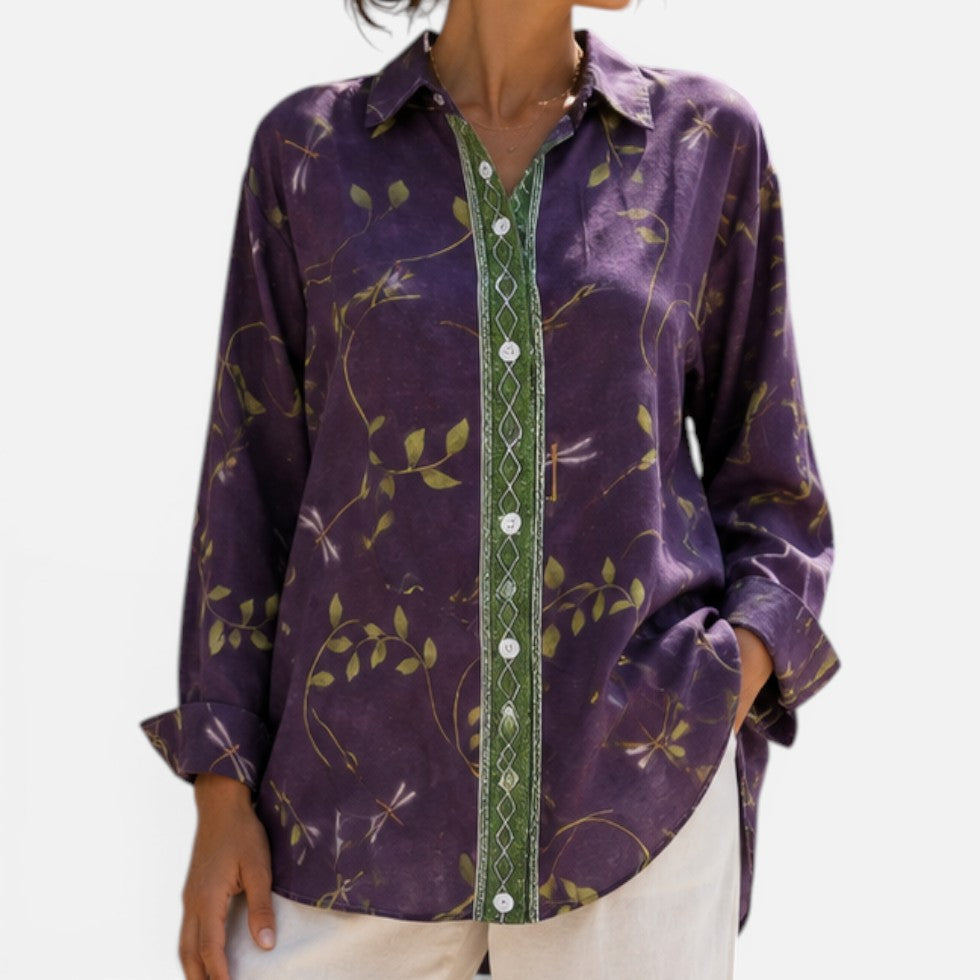 Damebluse med V-udskæring og blomstermønster