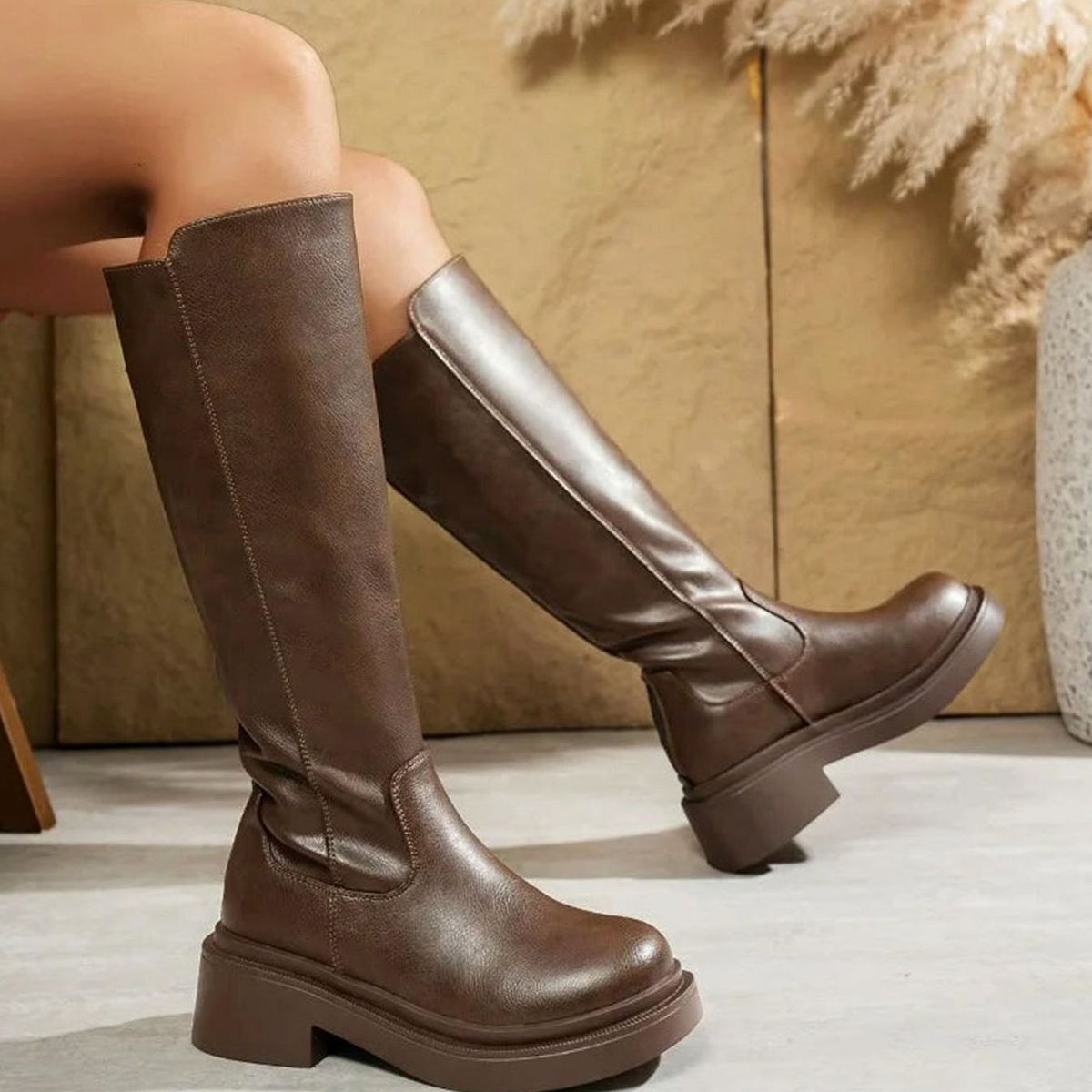 Damen Kniehohe Stiefel aus Kunstleder mit Plateausohle – Plateaustiefel mit Blockabsatz, Herbst Winter