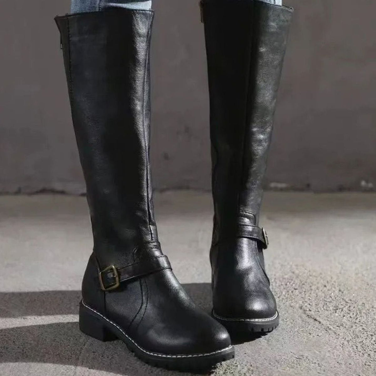 Damen Kniehohe Lederstiefel mit Schnalle und Profilsohle – Gepolsterte Stiefel mit Reißverschluss, Herbst Winter