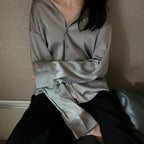 Damen Bluse mit Kragen, langen Ärmeln und schimmernder Oberfläche