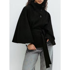 Damen Cape-Mantel mit hohem Kragen, Taillengürtel und Knopfverschluss
