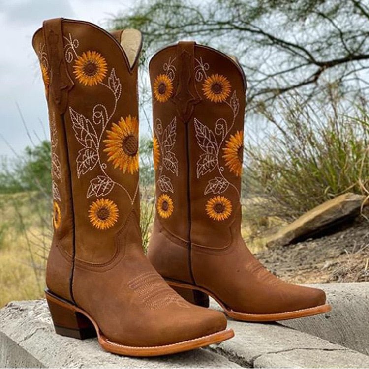 Damen Cowboystiefel mit Sonnenblumen-Stickereien und spitzer Zehenpartie