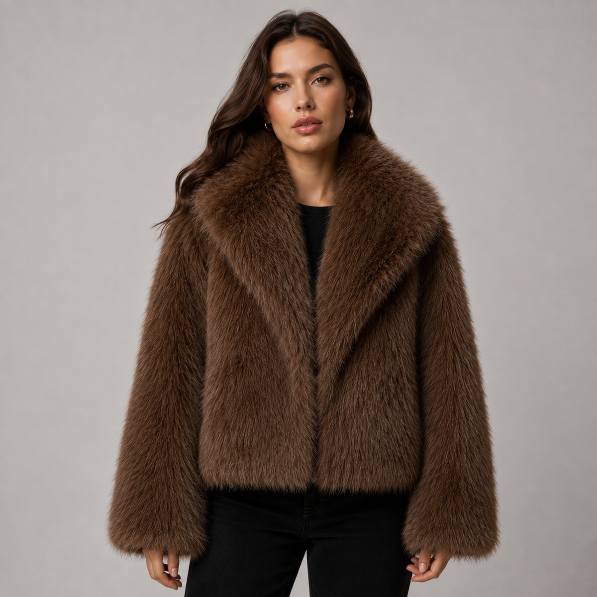 Damen Kurze Kunstfelljacke mit Reverskragen – Flauschige Winterjacke mit Futter