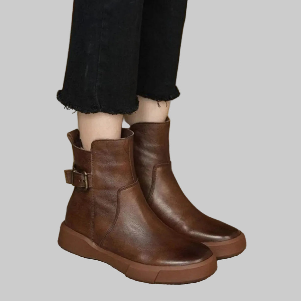 Damen Leder-Stiefeletten mit Schnalle – Flache Ankle Boots mit gepolsterter Plateausohle, Herbst Winter