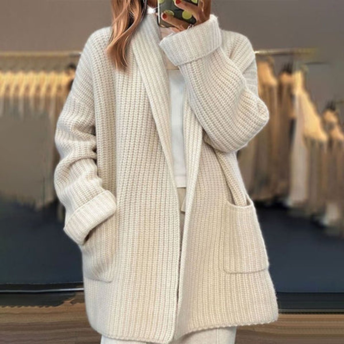Damen Oversize-Strick-Cardigan mit V-Ausschnitt und aufgesetzten Taschen