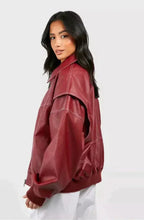 Damen Oversized-Steppjacke aus Kunstleder mit Kontrastnähten und Reißverschluss