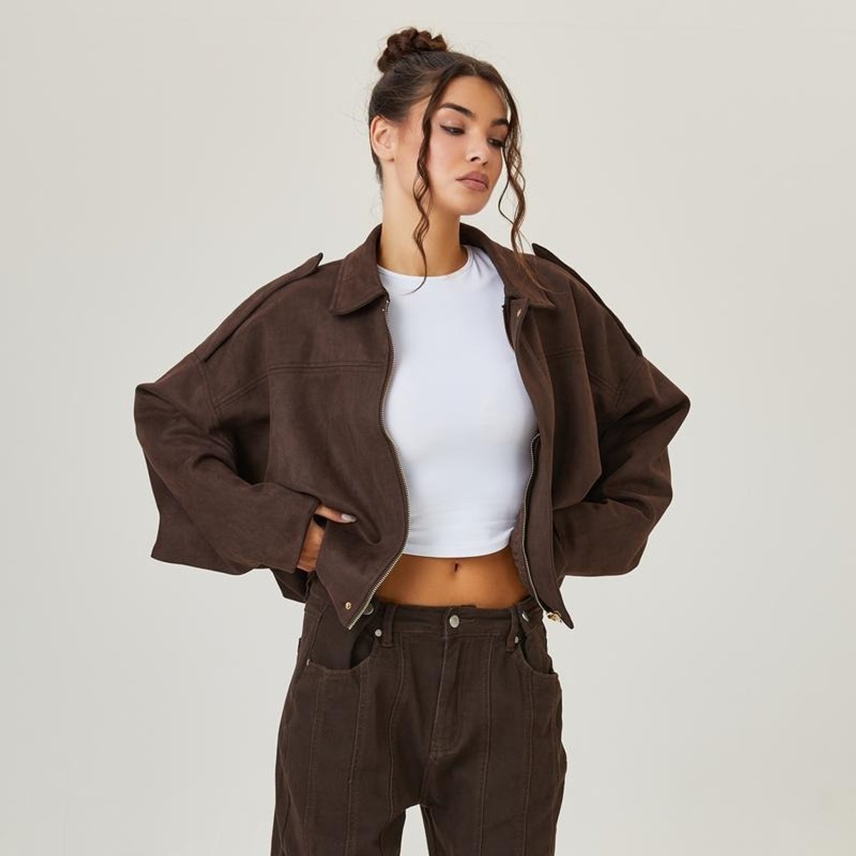 Damen Oversized Bomberjacke aus Kunstwildleder im Cropped-Schnitt