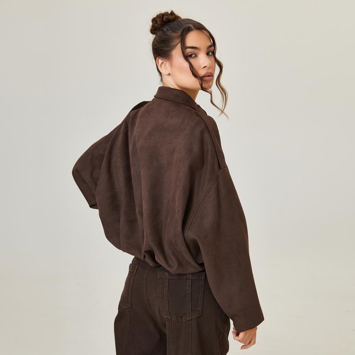 Damen Oversized Bomberjacke aus Kunstwildleder im Cropped-Schnitt