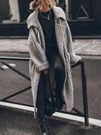 Damen Oversized Grobstrick-Cardigan mit Revers und Knopfleiste