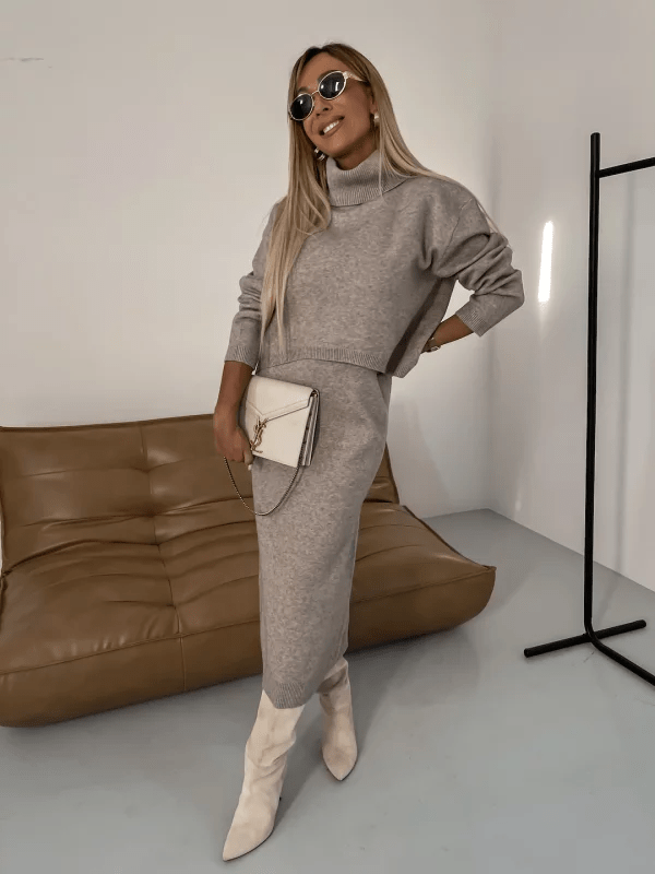 Damen Set aus Rollkragenpullover und Kleid aus weichem Strick