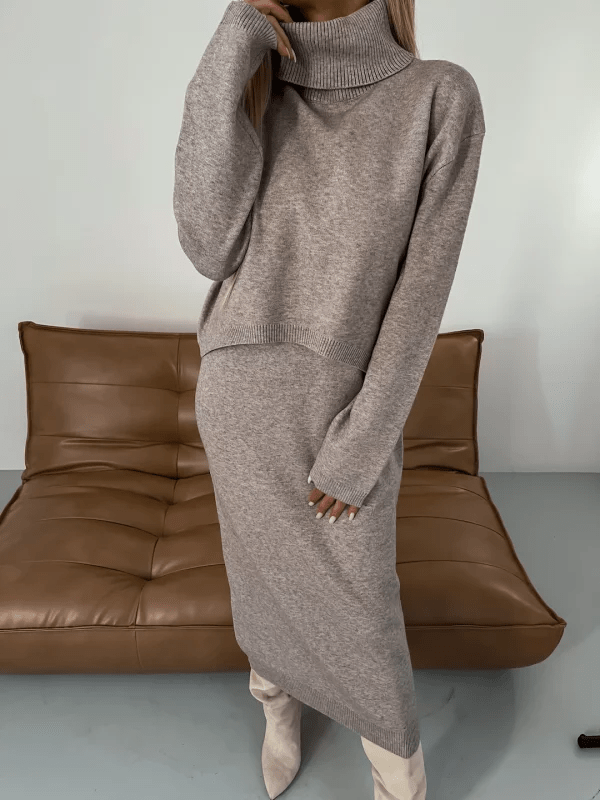 Damen Set aus Rollkragenpullover und Kleid aus weichem Strick