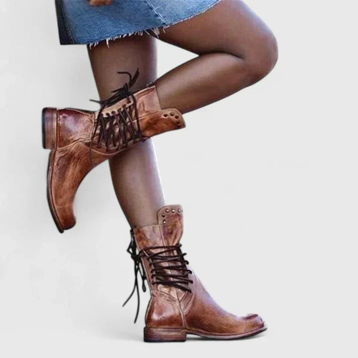 Damen Schnürstiefel in Vintage-Lederoptik mit Blockabsatz und Nietendetail