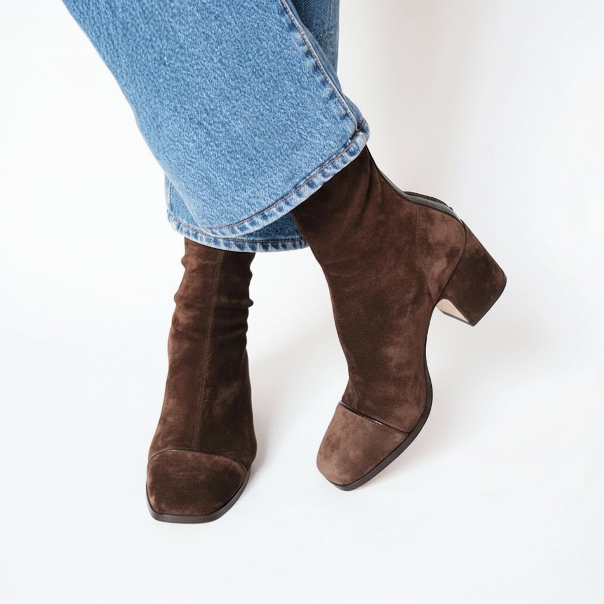 Damen Wildleder Ankle Boots mit Quadratzehenform und Blockabsatz