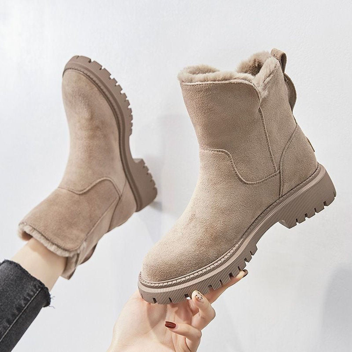 Damen gefütterte Wildleder Slip-On Ankle Boots mit Plateausohle