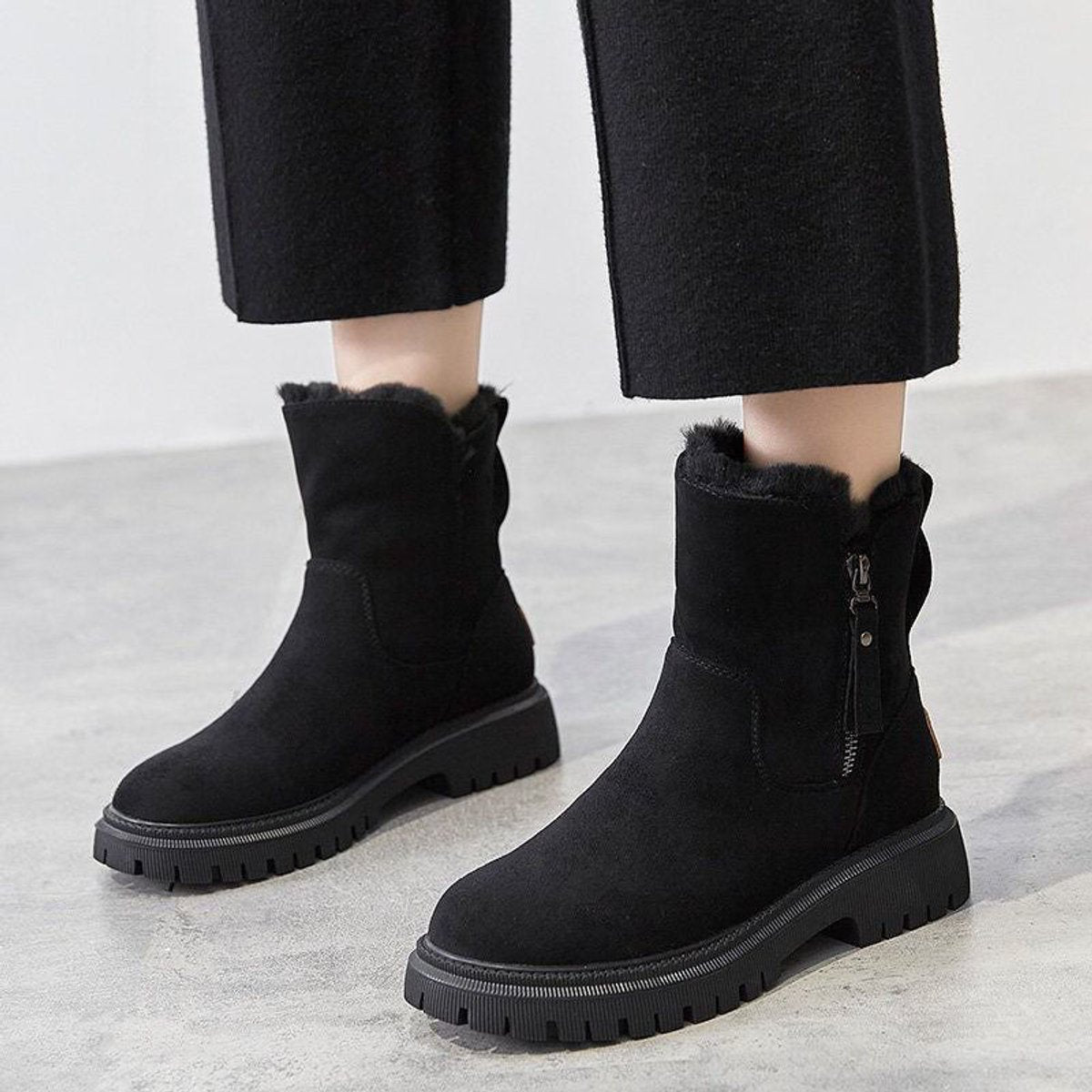 Damen gefütterte Wildleder Slip-On Ankle Boots mit Plateausohle
