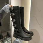 Damen kniehohe Gothic-Stiefel mit auffälligen Akzenten und robuster Verarbeitung