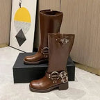 Damen kniehohe Stiefel mit verstellbaren Schnallen