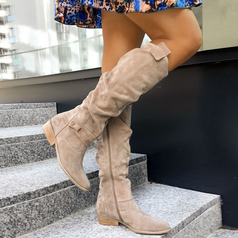 Damen kniehohe flache Stiefel mit Seitenreißverschluss