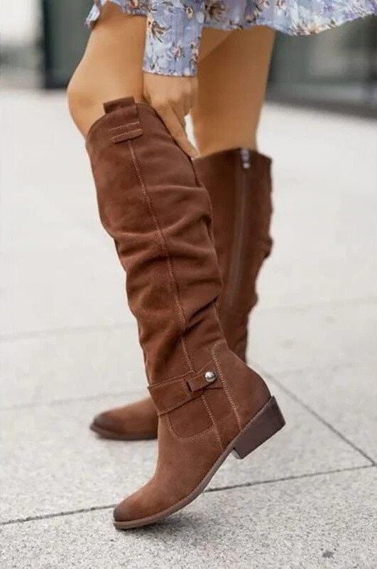 Damen kniehohe flache Stiefel mit Seitenreißverschluss
