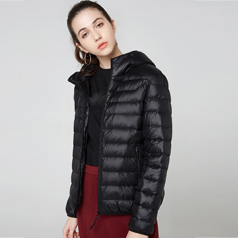 Damen kurze glänzende Winterjacke