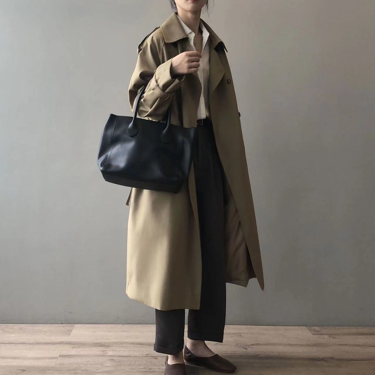 Damen langer wasserabweisender Trenchcoat mit Doppelreiher und Reverskragen