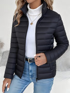 Damen leichte Steppjacke mit Stehkragen, Polyester-Isolierung und Reißverschluss