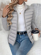 Damen leichte Steppjacke mit Stehkragen, Polyester-Isolierung und Reißverschluss