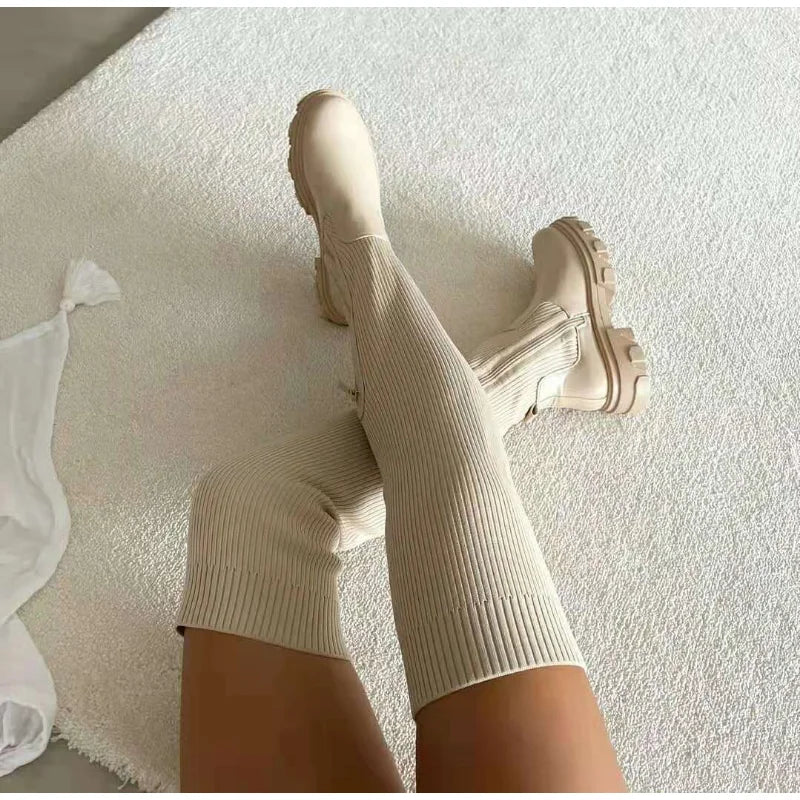 Damen oberschenkelhohe Sockenstiefel aus elastischem Material