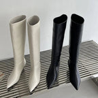 Damen spitz zulaufende kniehohe Stiefel mit bequemer Passform
