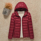 Damen ultraleichte Steppjacke mit Kapuze und Daunenfüllung