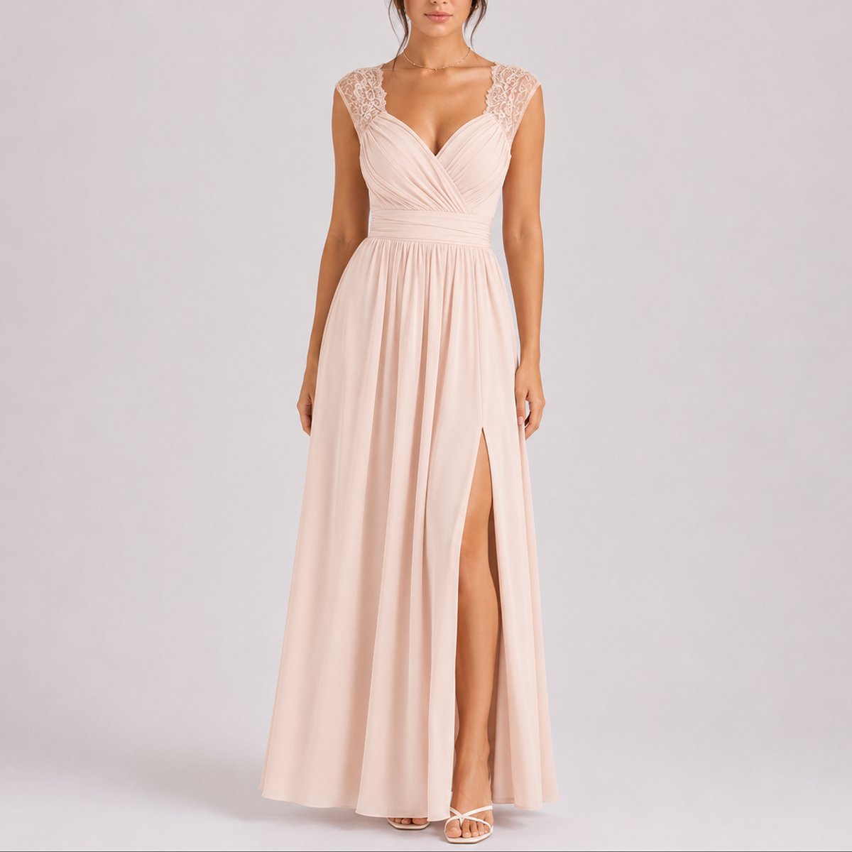 Elegantes Spitzen-Maxi-Hochzeitskleid für Hochzeitsgäste im Herbst
