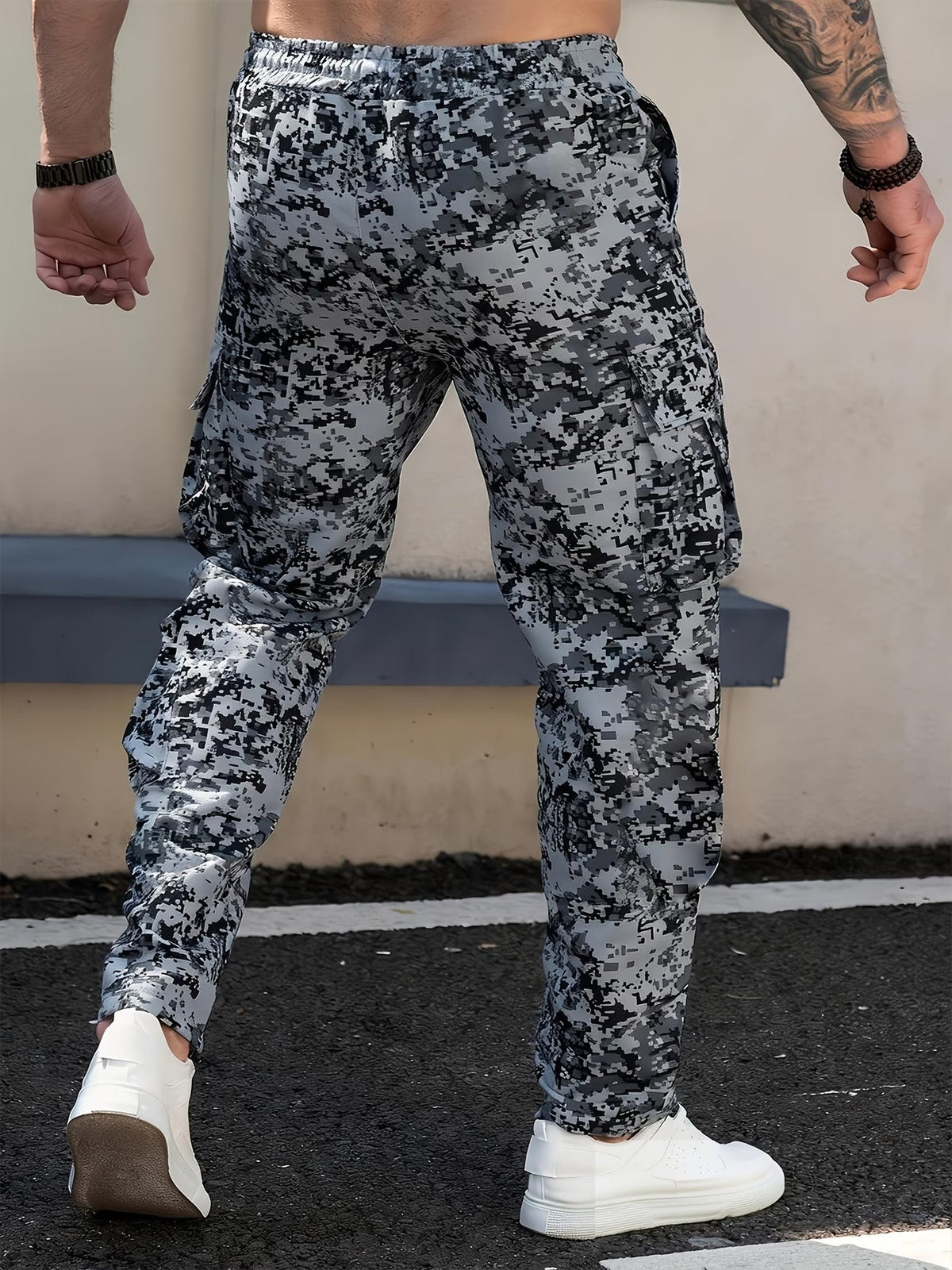 Herren Cargo-Hose mit Pixelmuster, elastischem Bund und Cargotaschen