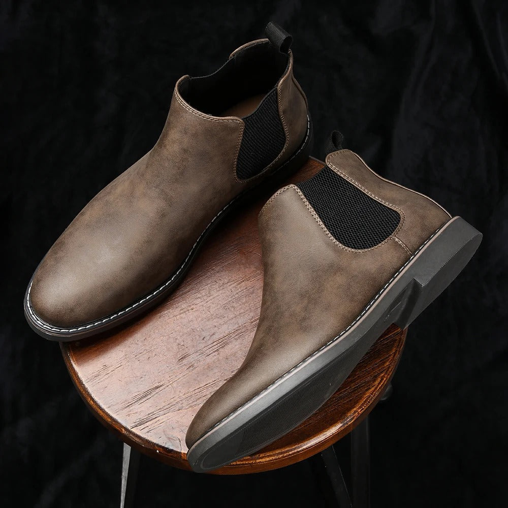 Herren Chelsea Boots mit elastischen Seiteneinsätzen und flacher Sohle