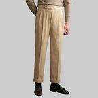 Herren Cordhose mit Bundfalten, Knopfverschluss und geradem Schnitt