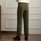 Herren Cordhose mit Bundfalten, Knopfverschluss und geradem Schnitt