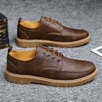 Herren Derby-Schuhe mit sichtbaren Ziernähten und Profilsohle