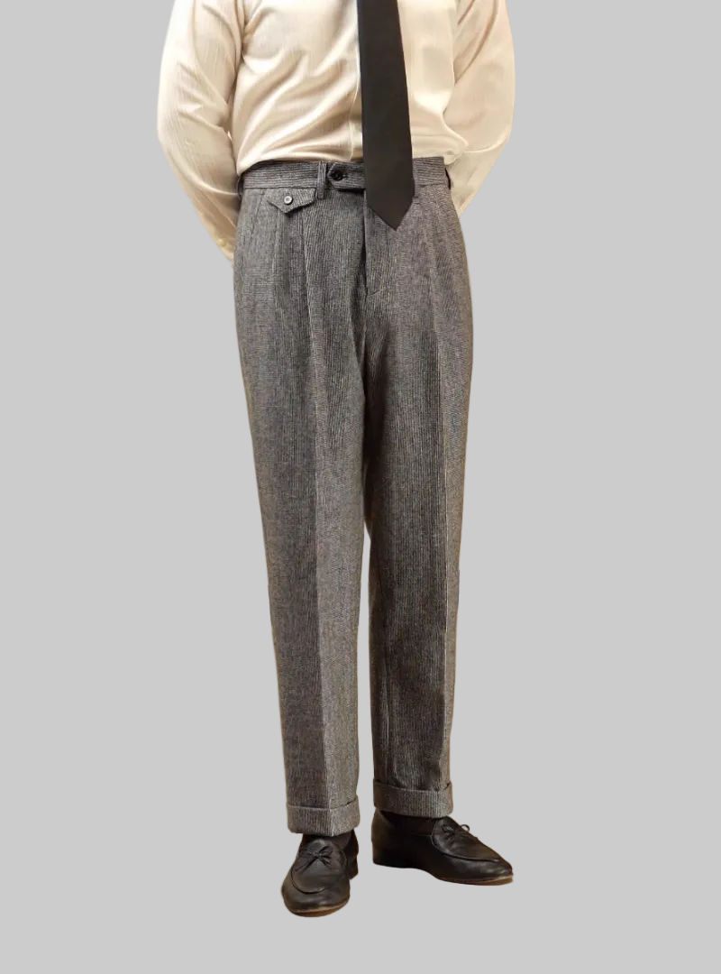 Herren Hose mit Bundfalten, geradem Bein und strukturiertem Finish