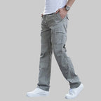 Herren Hose mit seitlichen Taschen, geradem Schnitt und sichtbaren Nähten
