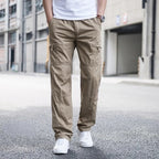 Herren Hose mit seitlichen Taschen, geradem Schnitt und sichtbaren Nähten