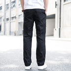 Herren Hose mit seitlichen Taschen, geradem Schnitt und sichtbaren Nähten