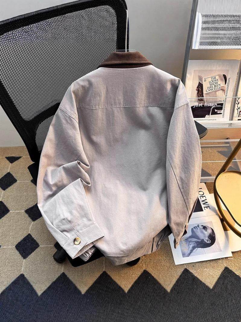 Herren Jacke mit Reißverschluss und kontrastierendem Kragen