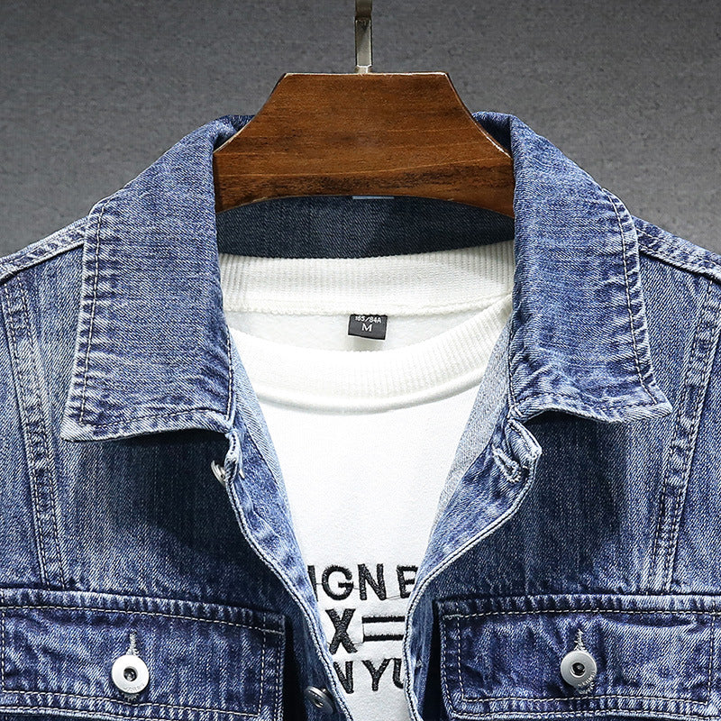 Herren Jeansjacke im klassischen Stil mit Knopfverschluss und Brusttaschen