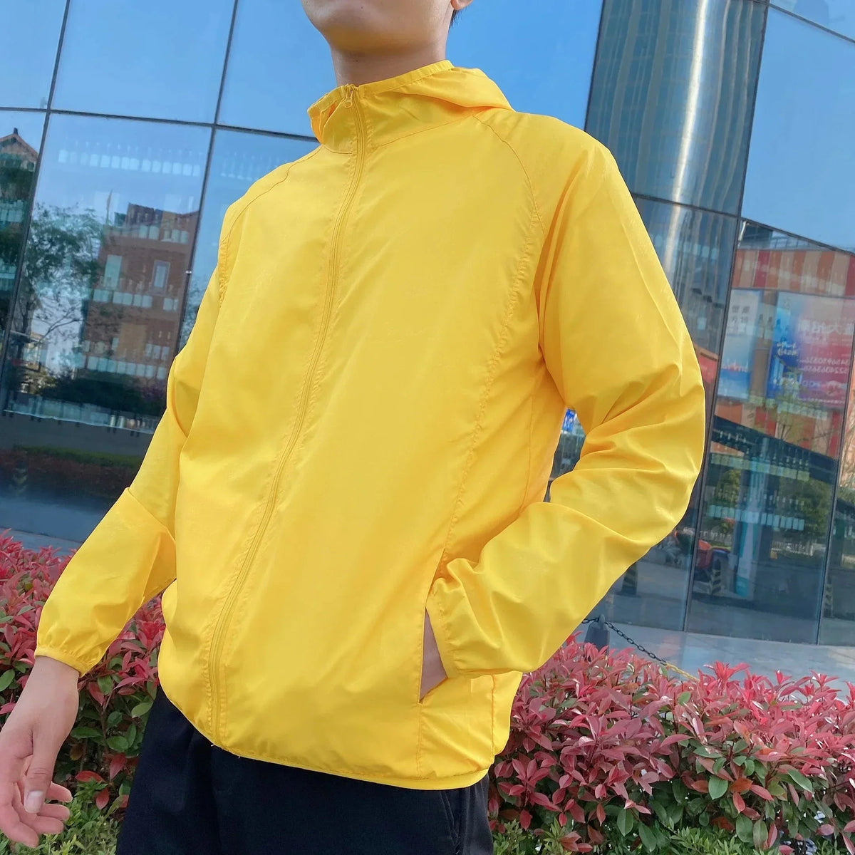 Herren Kapuzenjacke mit Reißverschluss und Seitentaschen