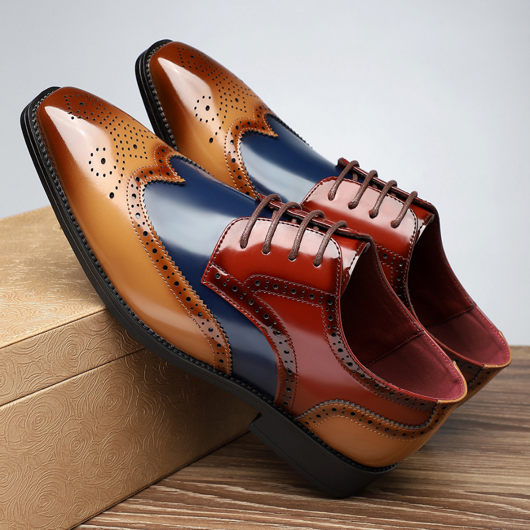 Herren Oxford-Schuhe mit floraler Zehenkappe und perforierten Details