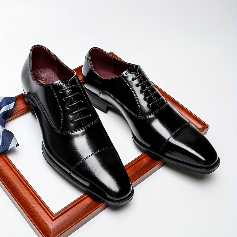 Herren Richelieu Schnürschuhe mit aufgesetzter Zehenkappe