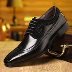 Herren Richelieu Schuhe mit dekorativen Perforationen