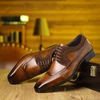 Herren Richelieu Schuhe mit dekorativen Perforationen